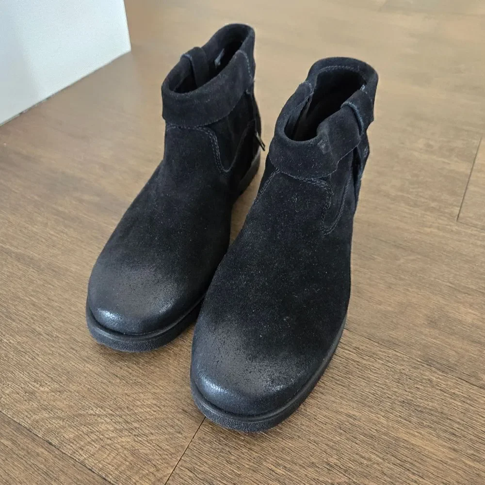 UGG Josephine Cuff boots size 39
